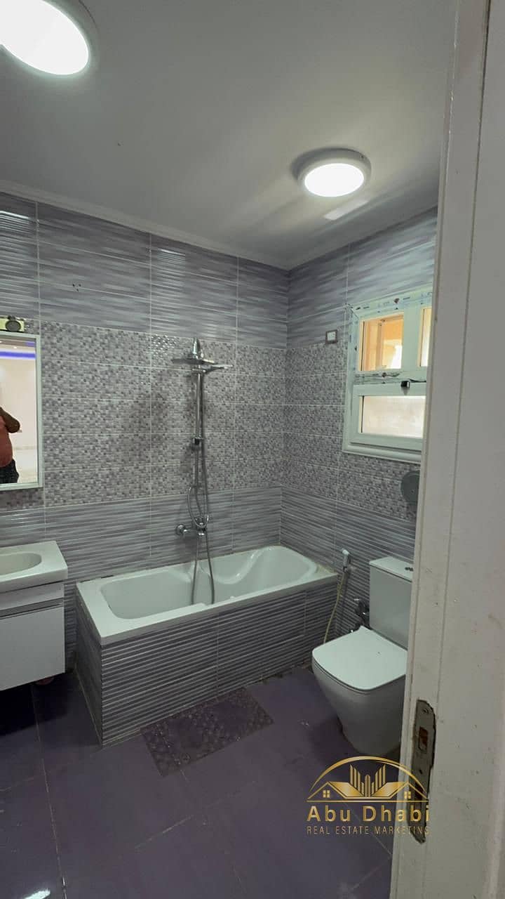 3 d07cc23f-22fd-4c67-abe5-e2ca9fd791bf. jpg