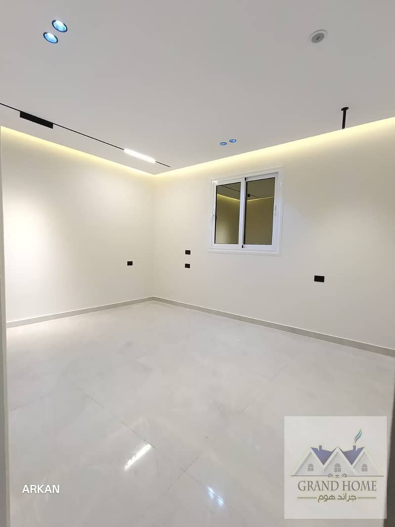 14 e7eabb46-d7b0-4353-b17b-7557348e6fd6. jpg