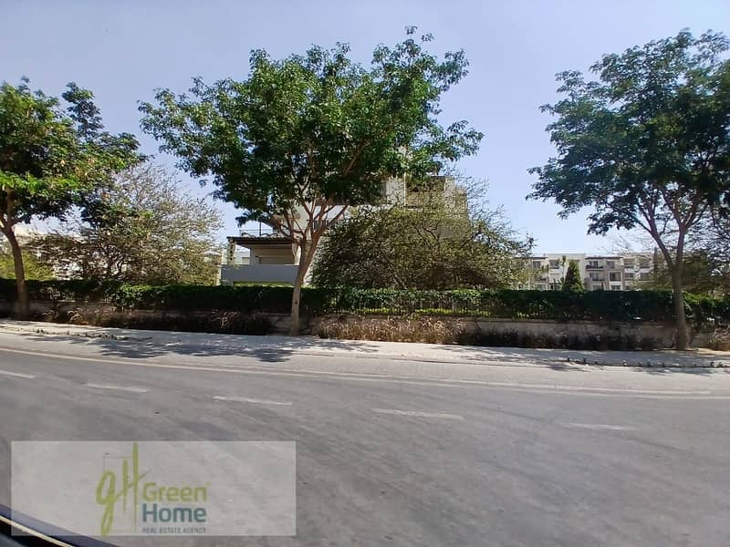 9 27cff274-5d0a-4b7e-b7c7-878d1c7d21d4. jpg