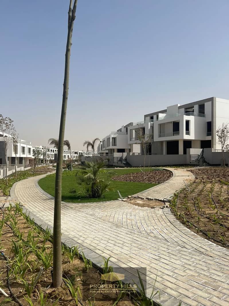 9 52a3fe21-c2df-40c8-8f2f-a2e35fdb814d. jpg