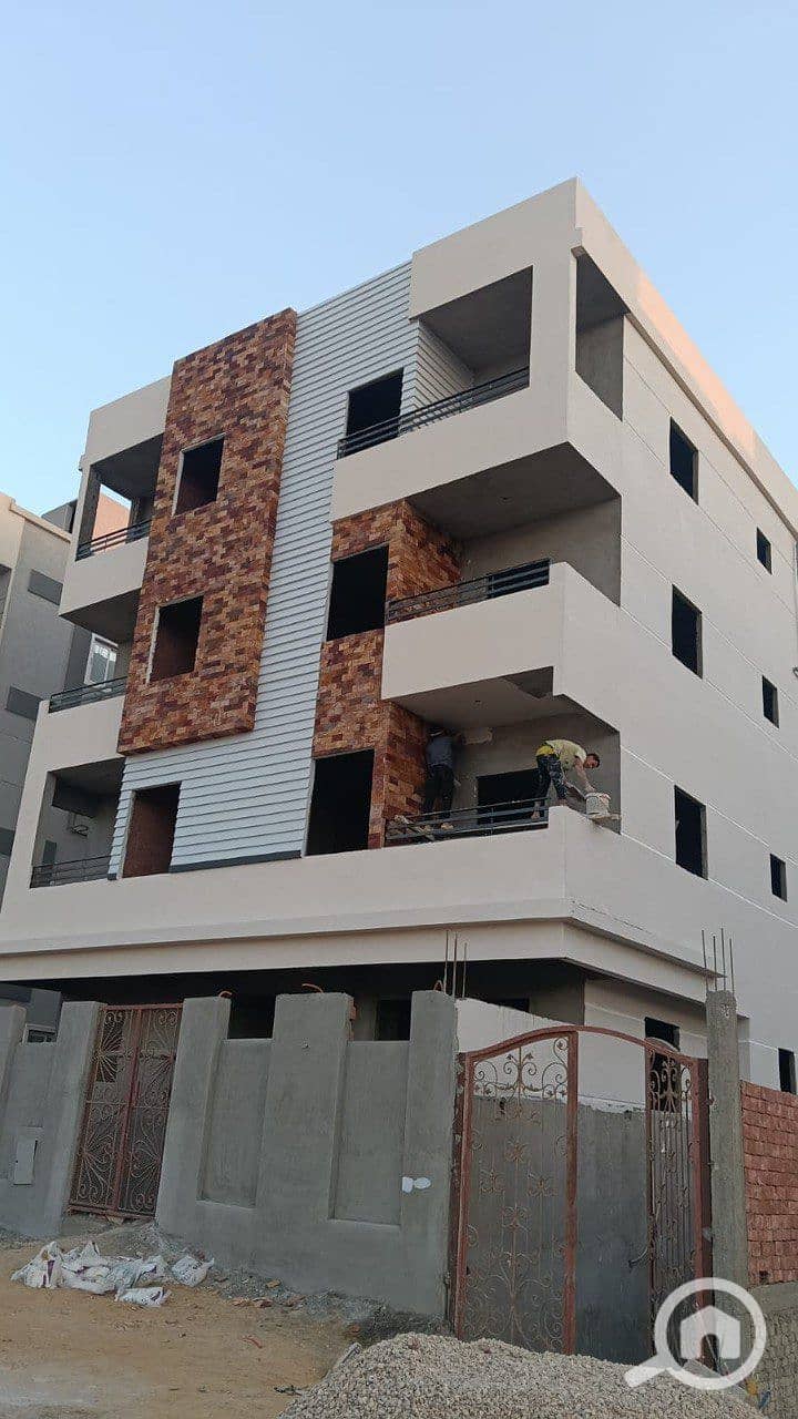 3 photo_5965449552988933054_y. jpg