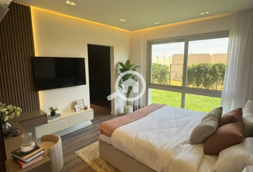 2 8112317-ce10bo. jpg