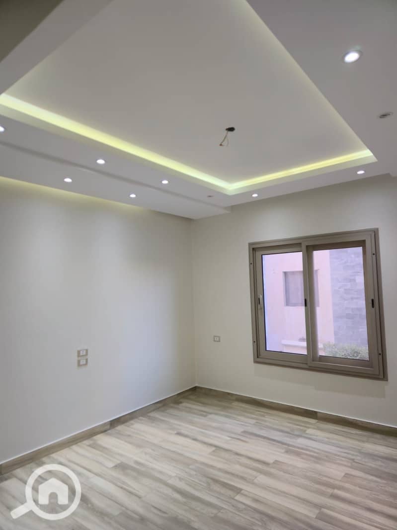 2 65be8a8f-0cb5-495d-b357-052719b34732. jpg