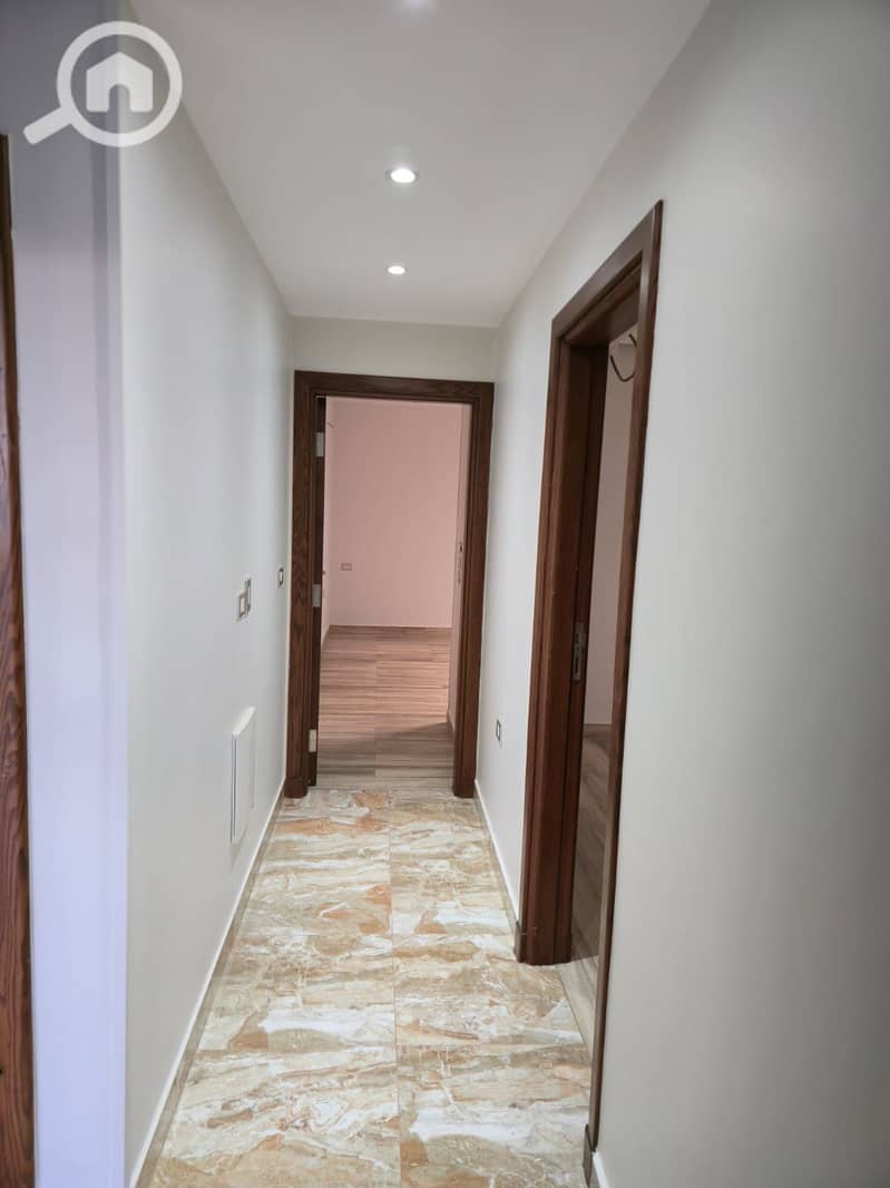 4 330e6534-9b5f-4bed-9f48-63d63f77d676. jpg