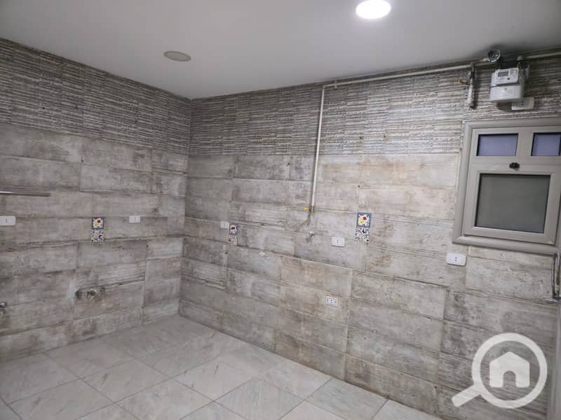 7 dcc84f2f-c3ed-4302-baac-1df68b82b836. jpg