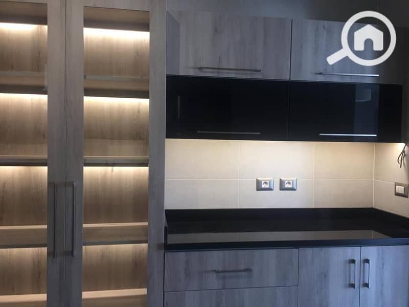 7 7f4a48f4-b9b4-429f-acb6-410bdfee8295. jpg