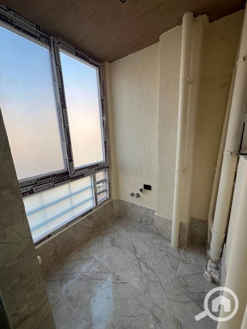 12 74fe61f8-4cff-4df5-bbbc-fea86d98f2a3. jfif. png