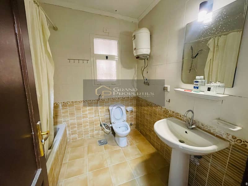 7 dc046973-6af0-4c36-924e-a56e9cd8fb82. jpg