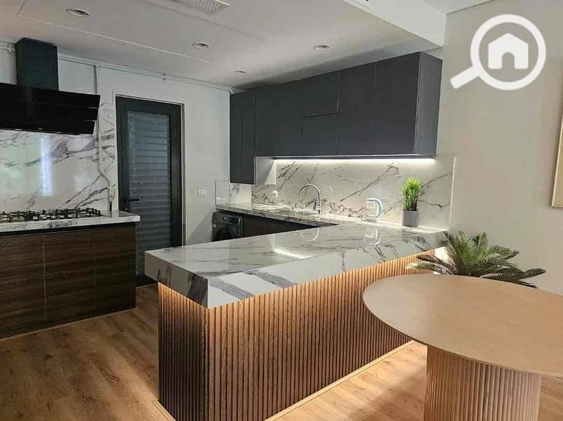 2 3fd37fea-6a23-4d70-87d0-2457f171e519. jpg