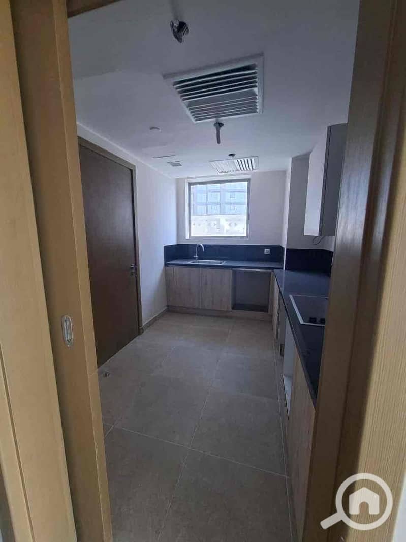 3 491bd743-44f3-4f27-90f7-2781ea641f6d. jpg