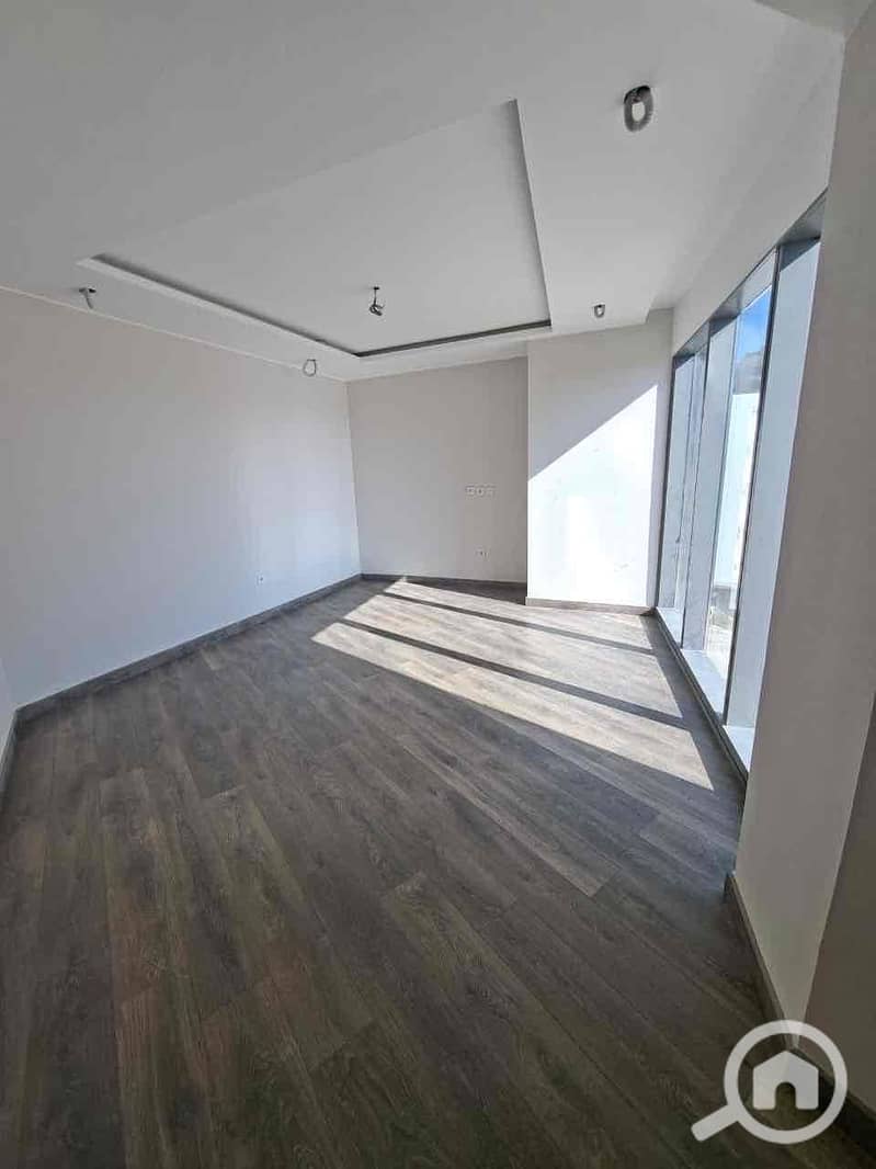 6 a9d9024a-e816-4569-b912-e545cbbef9ef. jpg