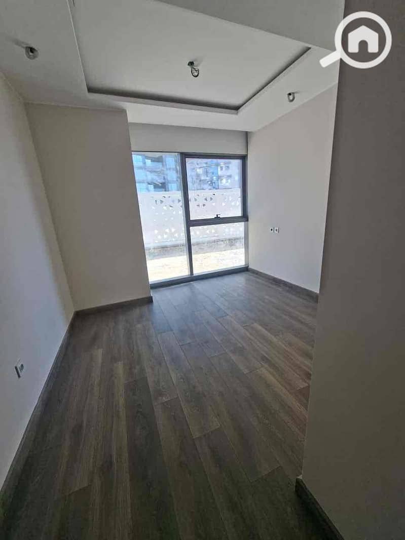 7 f5dc3383-798d-4fba-9c78-52f7591435b7. jpg