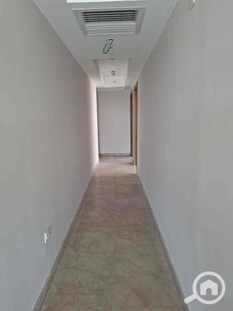 8 363a5d03-80a9-4880-9be5-efefc805810f. jpg