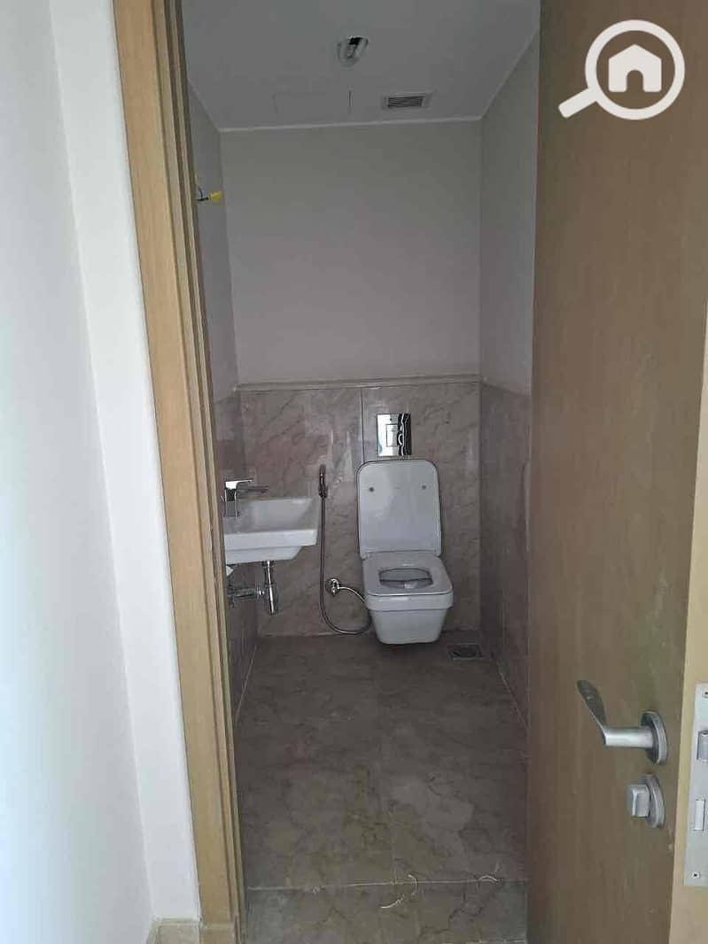 9 7e86cc5f-4d41-4fd9-9f00-31cc579e1df1. jpg