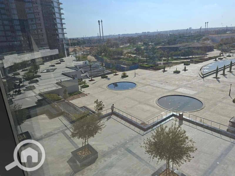 10 99585b09-4585-4998-b450-6cf806ce63a1. jpg