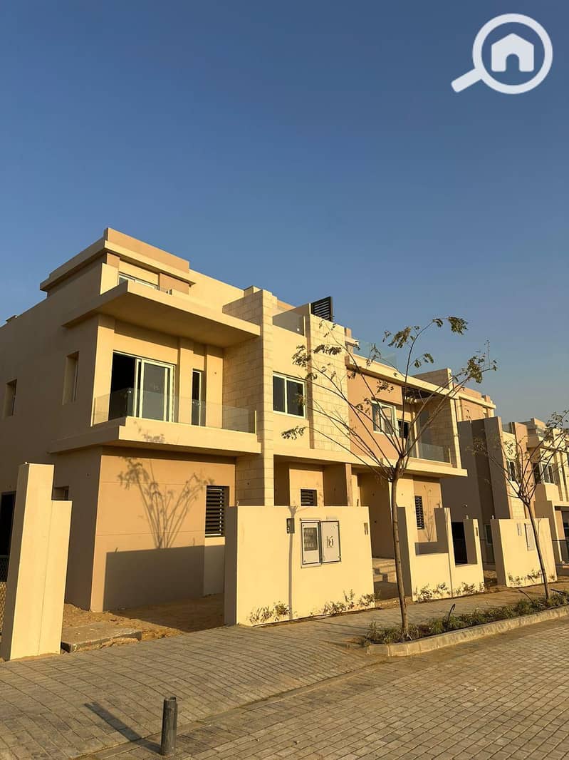 5 WhatsApp Image 2025-09-10 at 11.20. 04_d1e9db3f. jpg