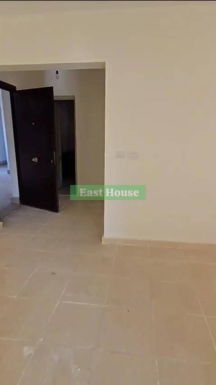 8 bc01c567-c5cf-4d8f-ada8-47612edd2122. jpg