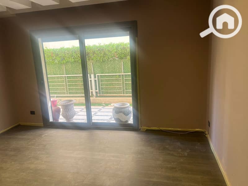 3 c2fb6974-3853-4fdc-83b2-04b837157b66. jpg