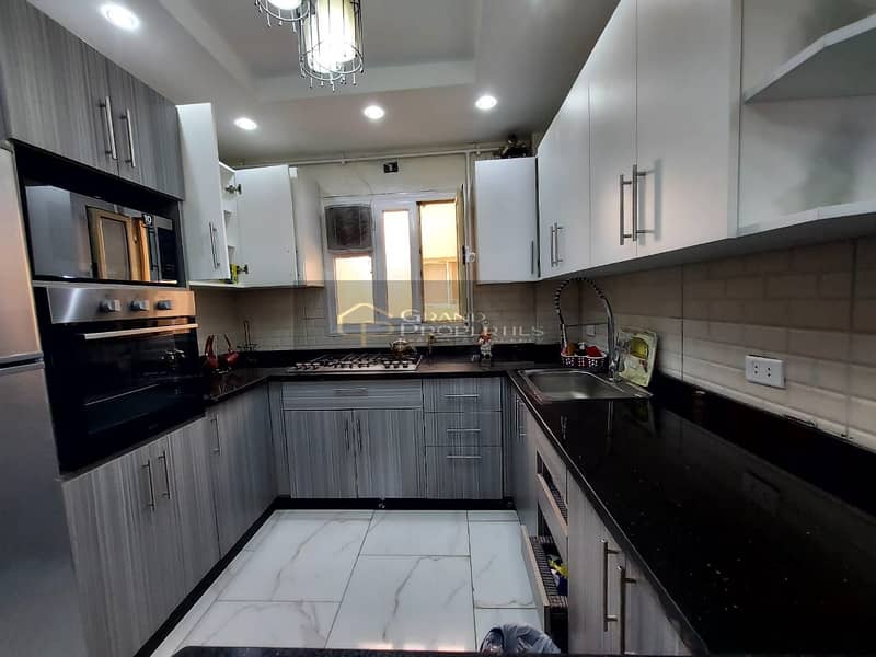 4 923b22e1-7c4e-4cdf-9a2b-0a80cb5c064e. jpg