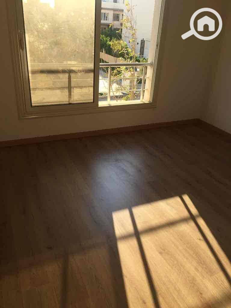 5 099fc8be-8765-4192-8c36-5b153bd774dc. jpg