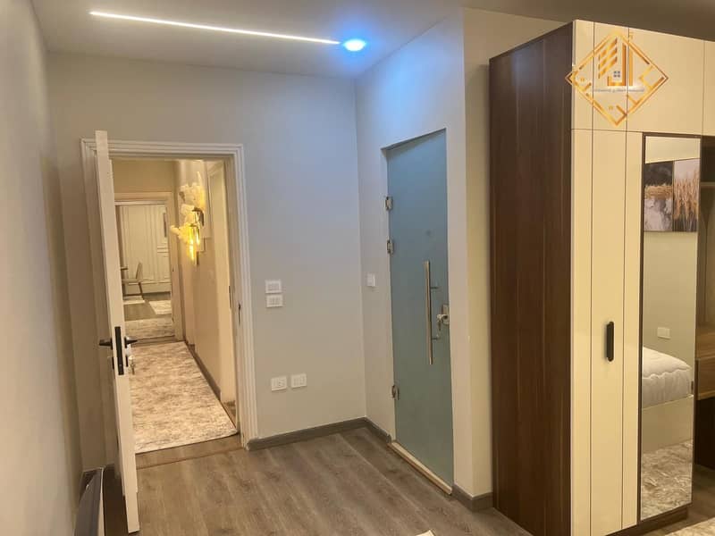 12 WhatsApp Image 2025-11-16 at 13.52. 00 (1). jpeg