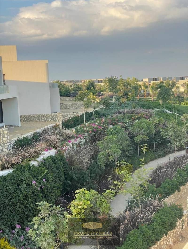 15 3f70b512-6010-4412-9591-c87cd76d63bc. jpeg