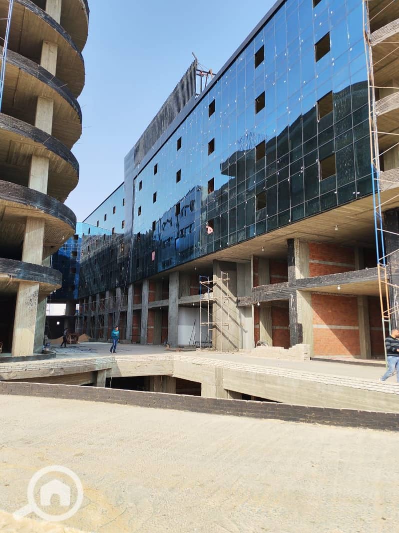 2 809bde0e-7062-43b9-82a5-4b9dc17c12a5. jpg