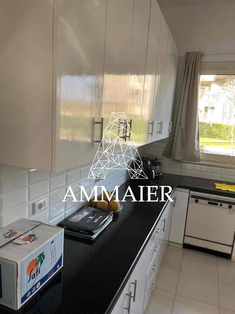 7 d9daf814-ec7c-4a6a-a76a-364cc04c859f. jpg