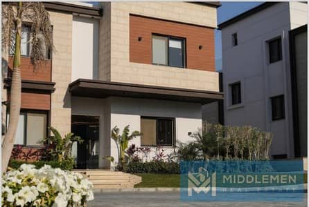 5 Bedroom Townhouse for Sale in New Cairo, Cairo - IMG-20250918-WA0051. jpg