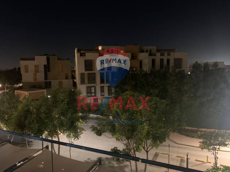 2 66efd8e7-9f93-4777-bd96-69139318f0e6. jpg