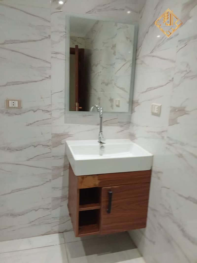 10 WhatsApp Image 2025-11-30 at 16.24. 24 (1). jpeg