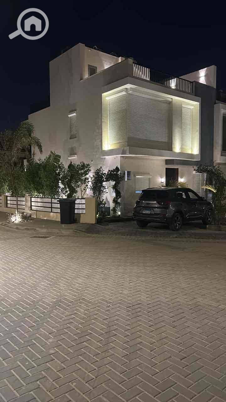 26 d3bc6f7a-3b49-4fa1-a020-9b9dc6ae89fd. jpg