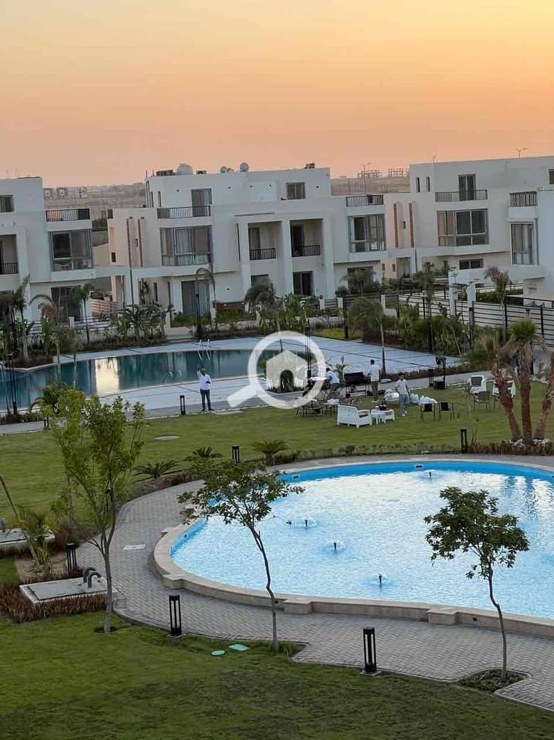 28 a3d0fcaa-6b3e-478d-87b2-efe24bec60bf. jpg