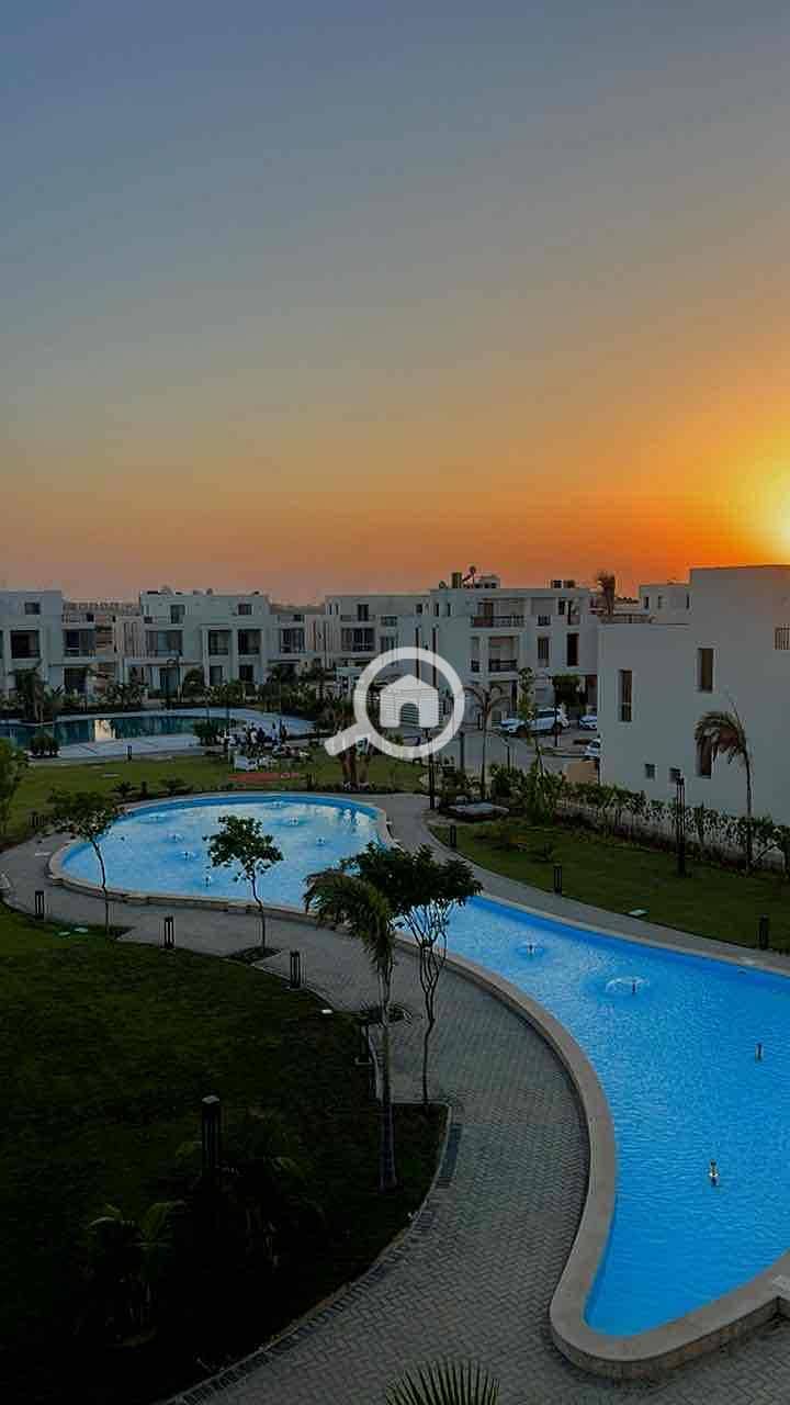 33 9452f0c2-10ce-423b-9277-840e5f870d68. jpg