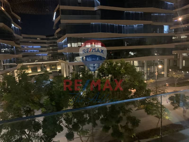 8 d9de262e-7b24-4137-8ac2-1890e97e80c0. jpg