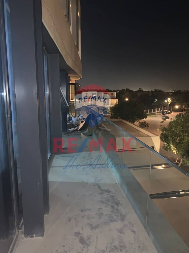 9 ff022dcf-89b0-4a99-a8ff-f4208d4515e7. jpg