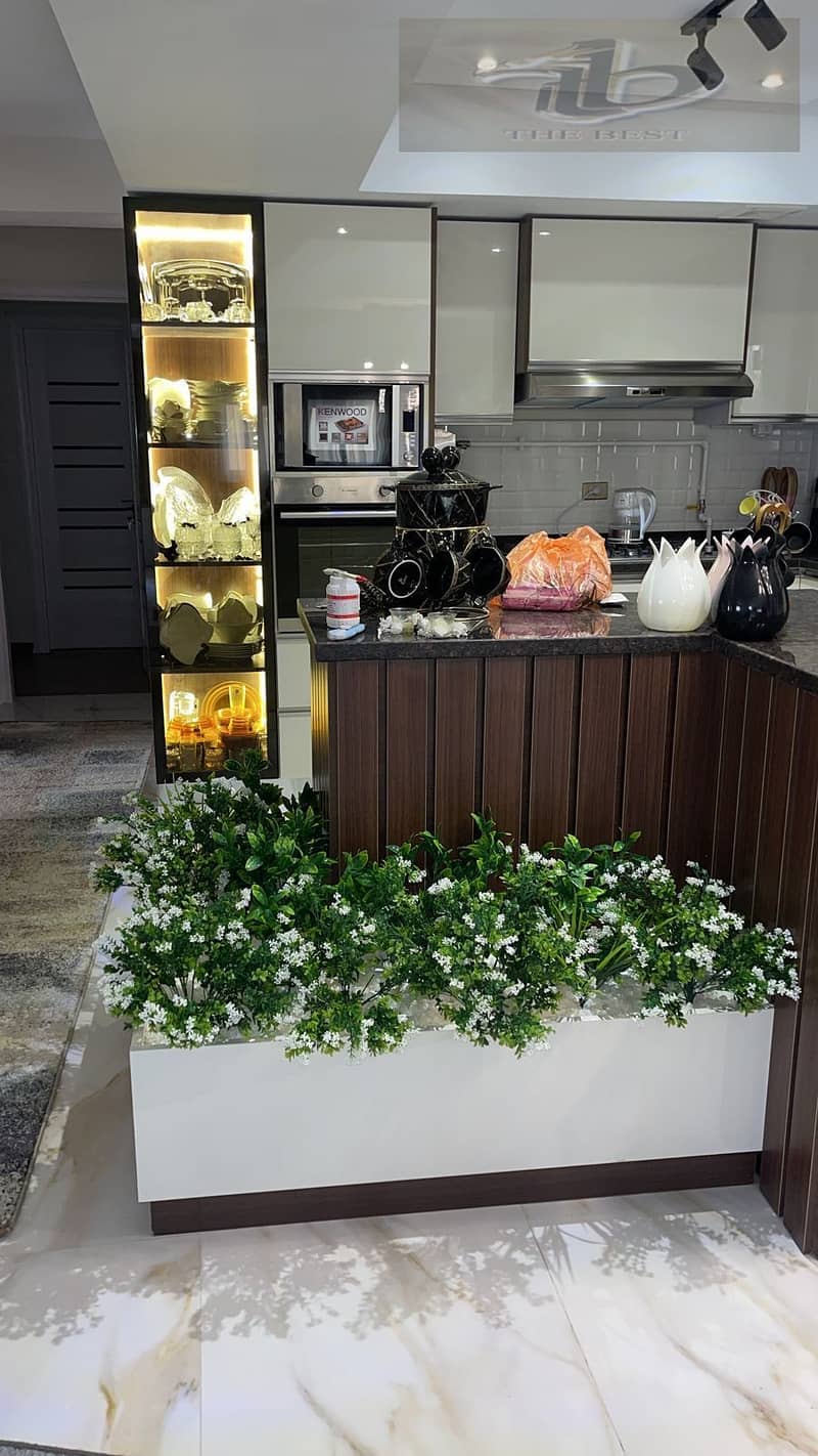 6 2081c107-2261-4daf-8ba1-d025cbd6b0ca. jpeg