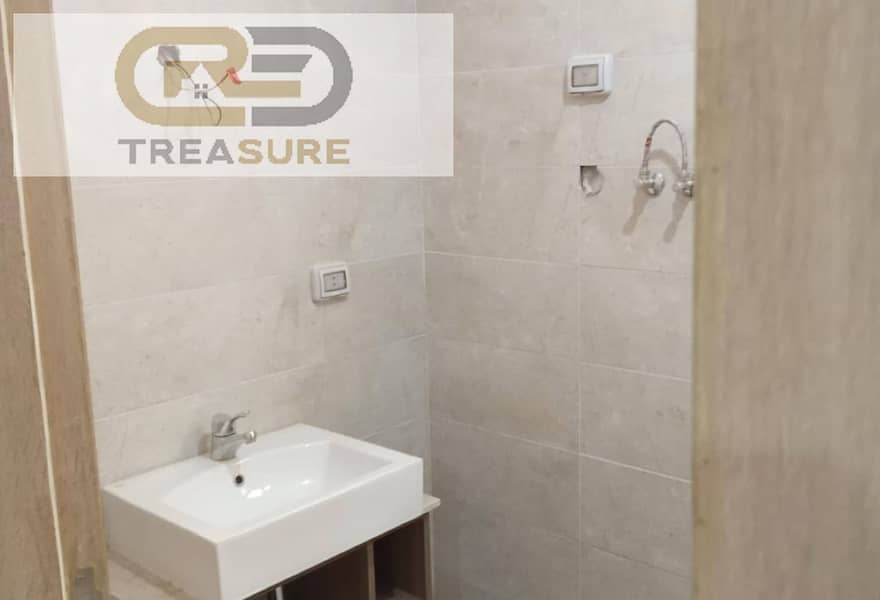 11 a11f3947-fd3d-4e5d-9bca-7df54da708c6. jpg