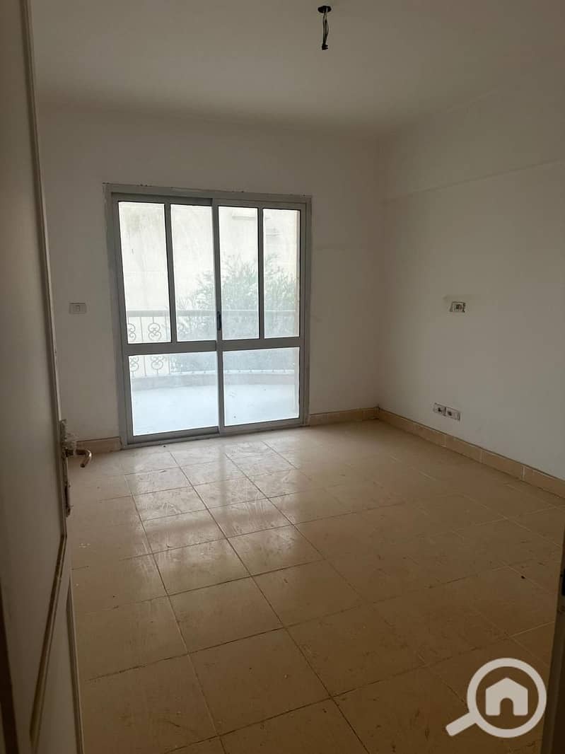 14 cc067e4a-2a3a-40e6-8086-59653ac6bee3. jpg