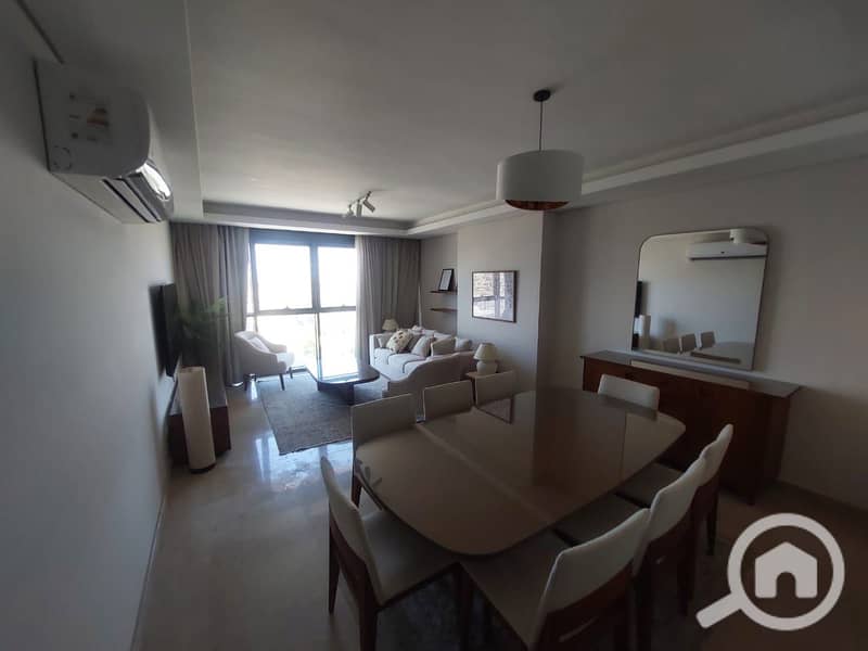 4 7b8d58af-ad5e-4c75-a7f7-ae5907d6495c. jpg