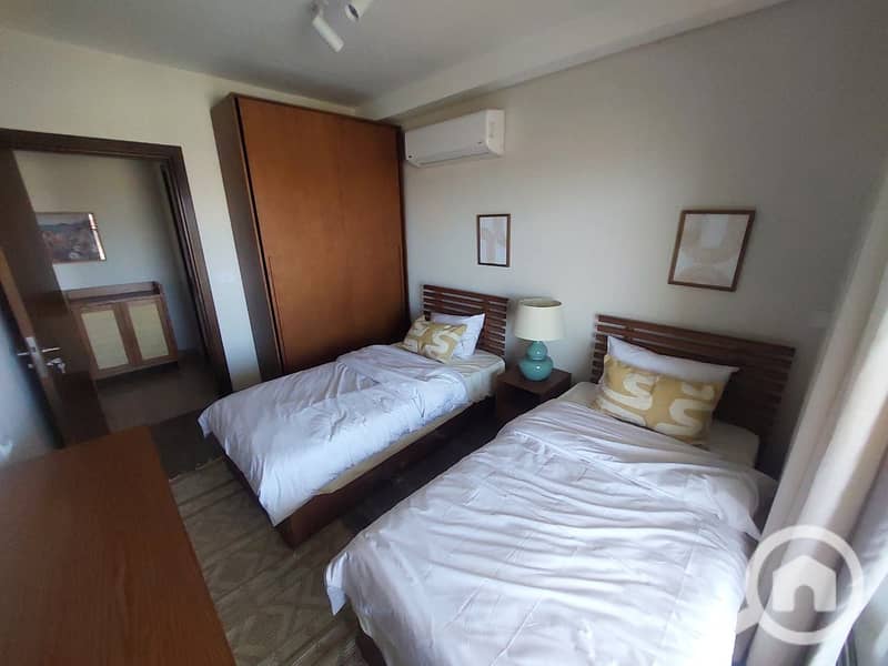 9 dc5cd4c1-a589-4e61-9773-c4022875f95b. jpg