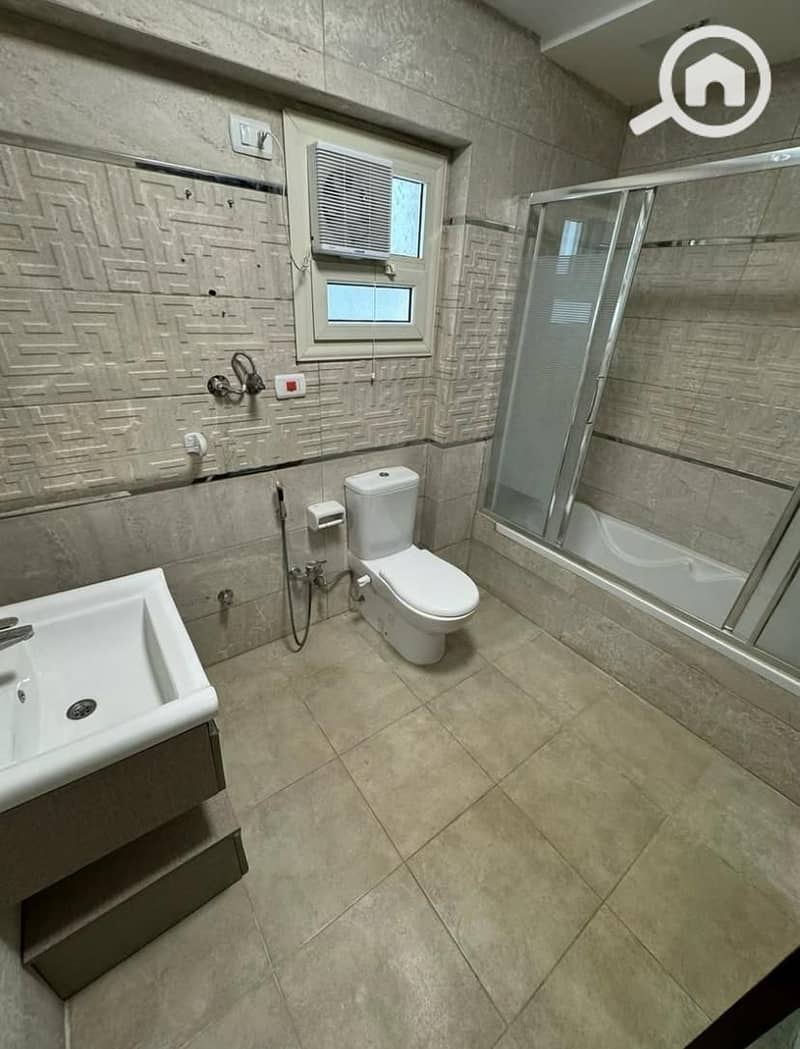 22 fb8f76b5-40d4-448d-a6ba-0727bb121d9e. jpg