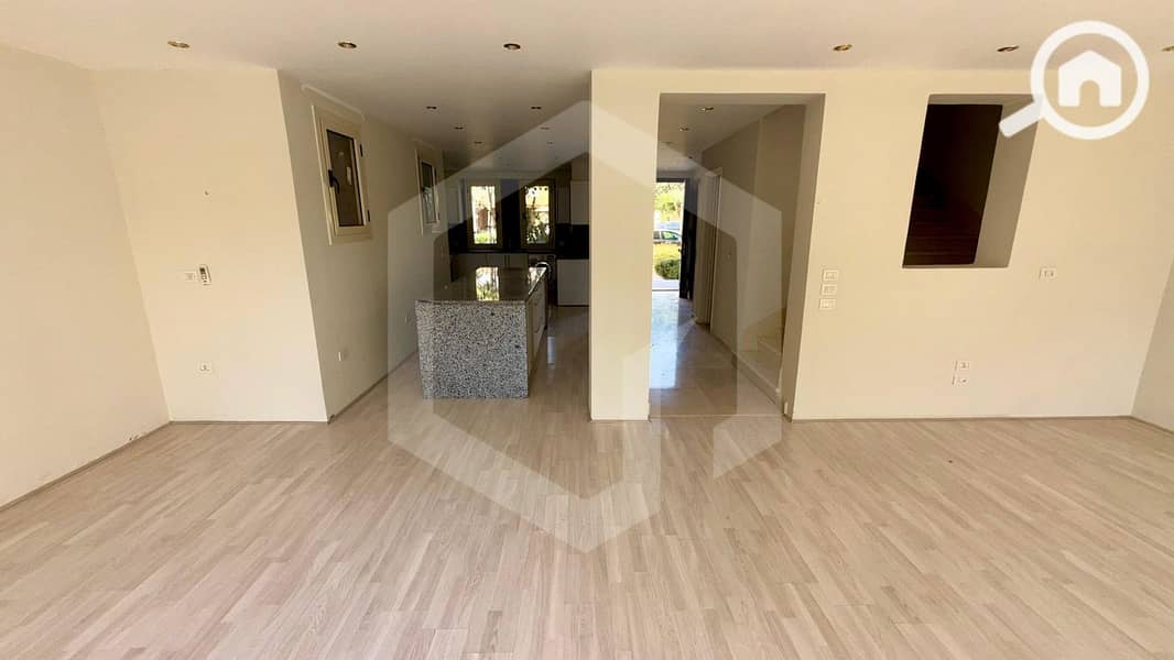 5 Golf Views Palm Hills 5. jpg