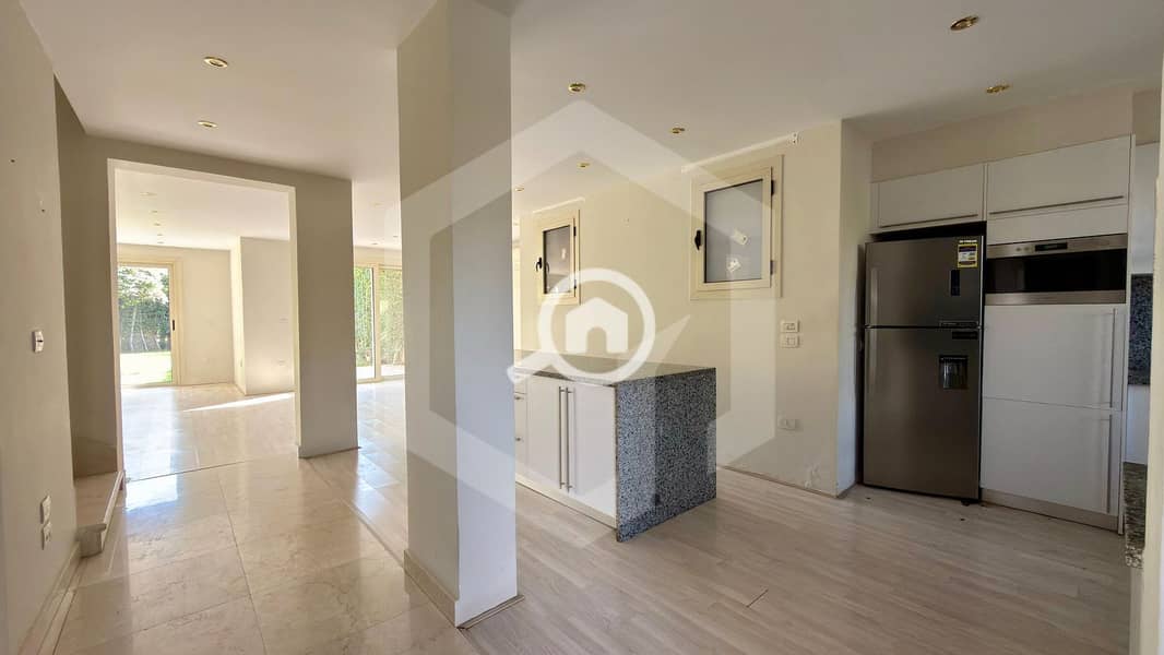 6 Golf Views Palm Hills 6. jpg