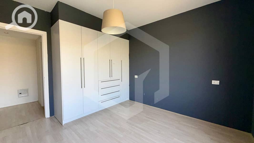 9 Golf Views Palm Hills 9. jpg