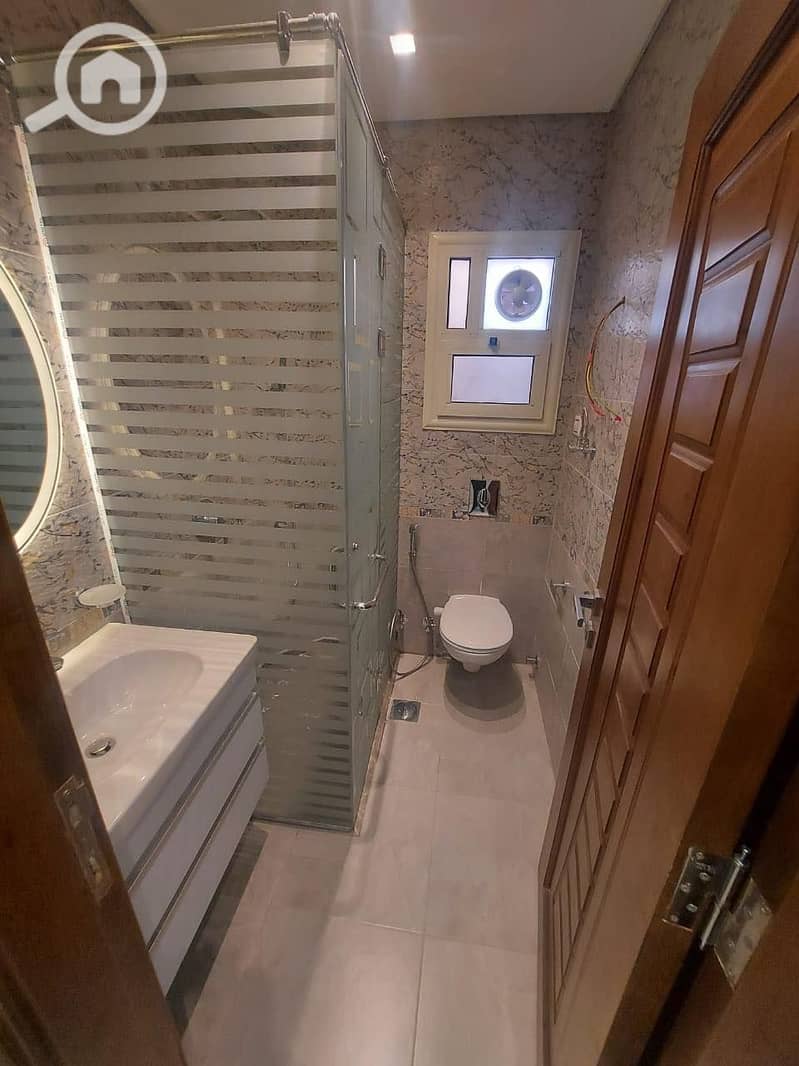 8 615332103_1193667046204559_8623313983174403934_n. jpg