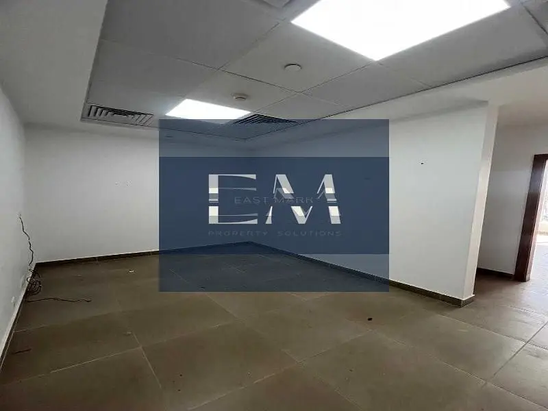 Clinic overlooking plaza in agora Commercial Complex (prime location) - Aktar