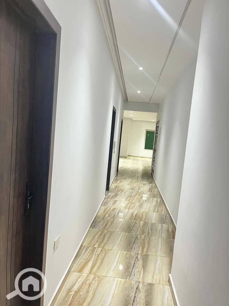 2 2bbc53bf-29df-4b9e-bbd1-4fd7534f2ef4. jpg