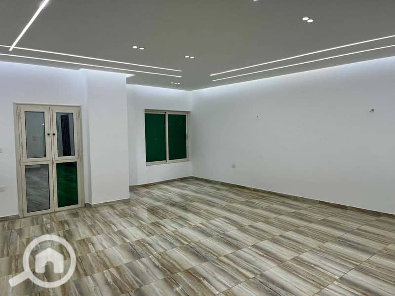 4 47ee2224-f720-4fc7-8375-d8033bce0b9e. jpg