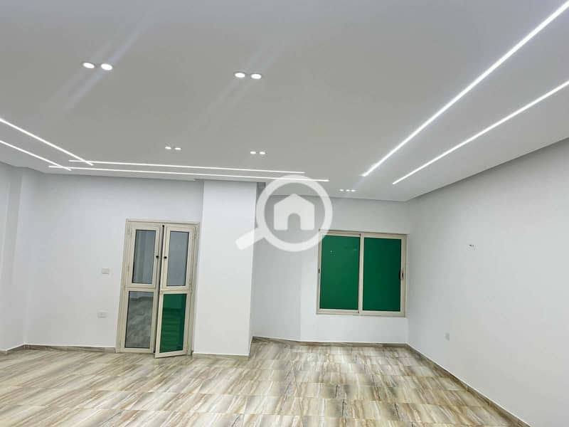 5 55c36b92-3a6f-4998-a51e-d25738dd8dbe. jpg